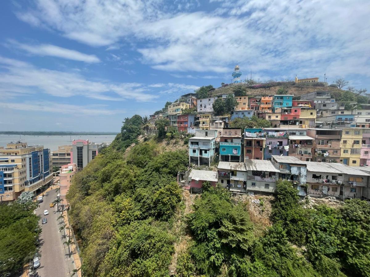 Suite Frente Al Rio En Puerto Santa Ana Riverfront Γκουαγιακίλ Εξωτερικό φωτογραφία