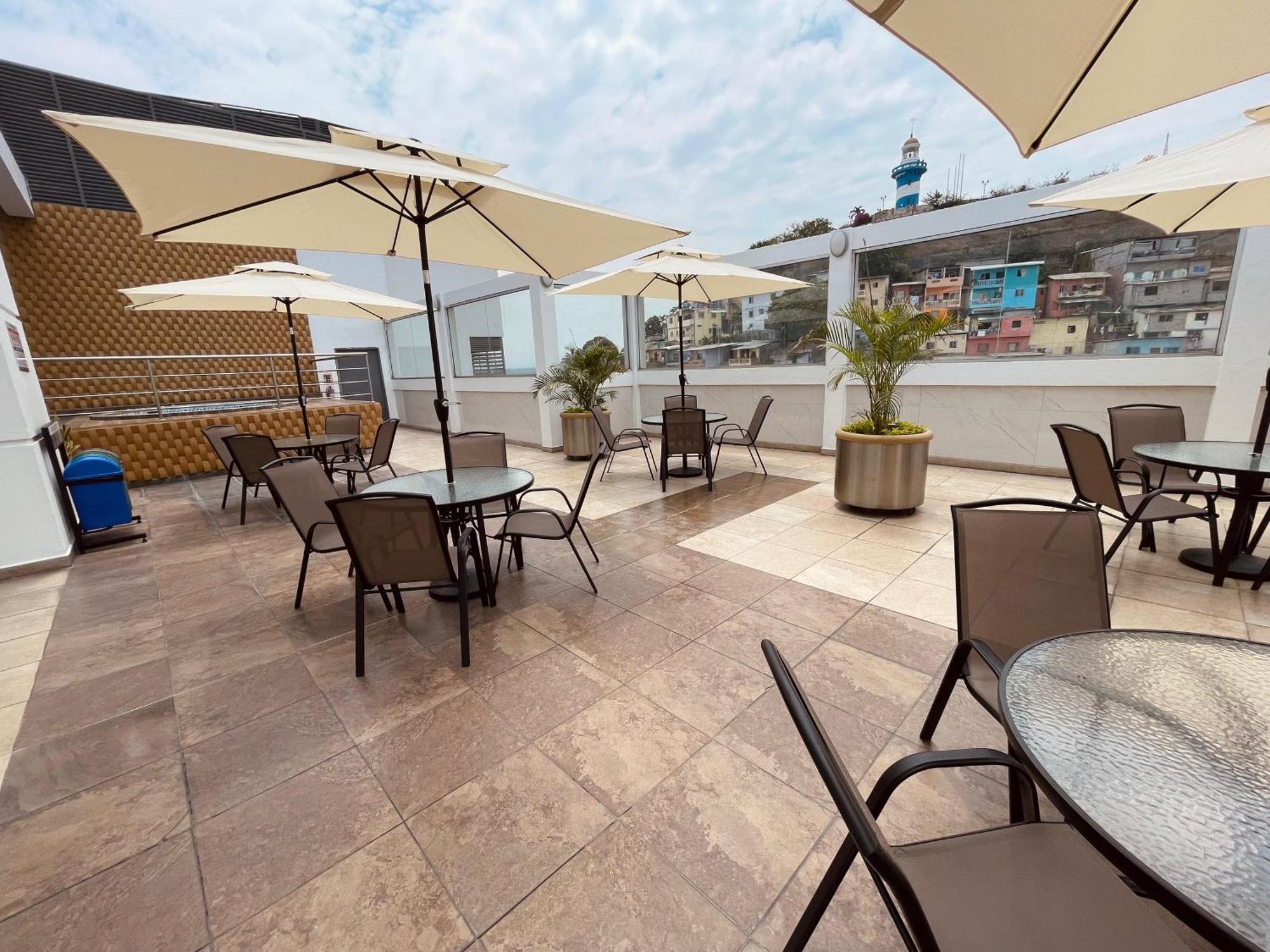 Suite Frente Al Rio En Puerto Santa Ana Riverfront Γκουαγιακίλ Εξωτερικό φωτογραφία