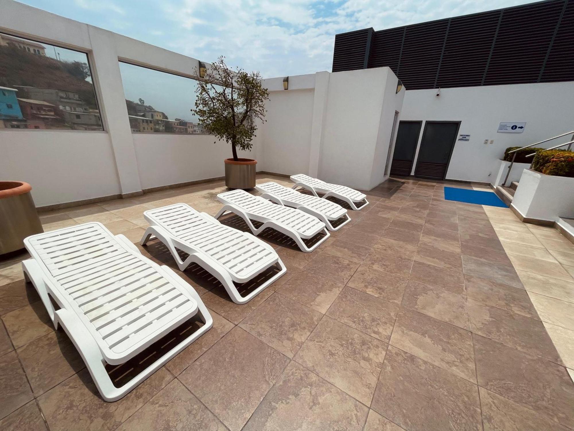 Suite Frente Al Rio En Puerto Santa Ana Riverfront Γκουαγιακίλ Εξωτερικό φωτογραφία
