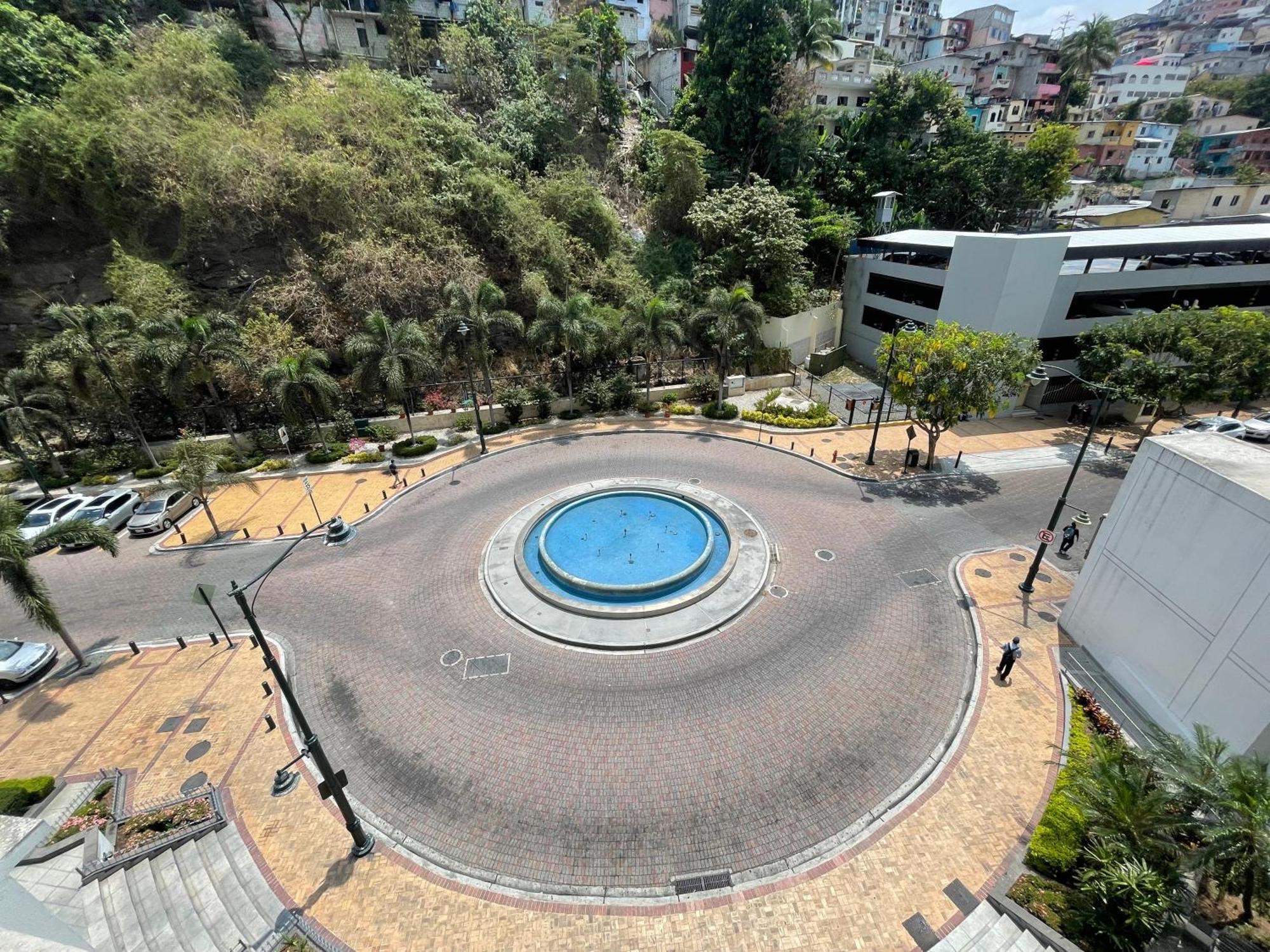Suite Frente Al Rio En Puerto Santa Ana Riverfront Γκουαγιακίλ Εξωτερικό φωτογραφία