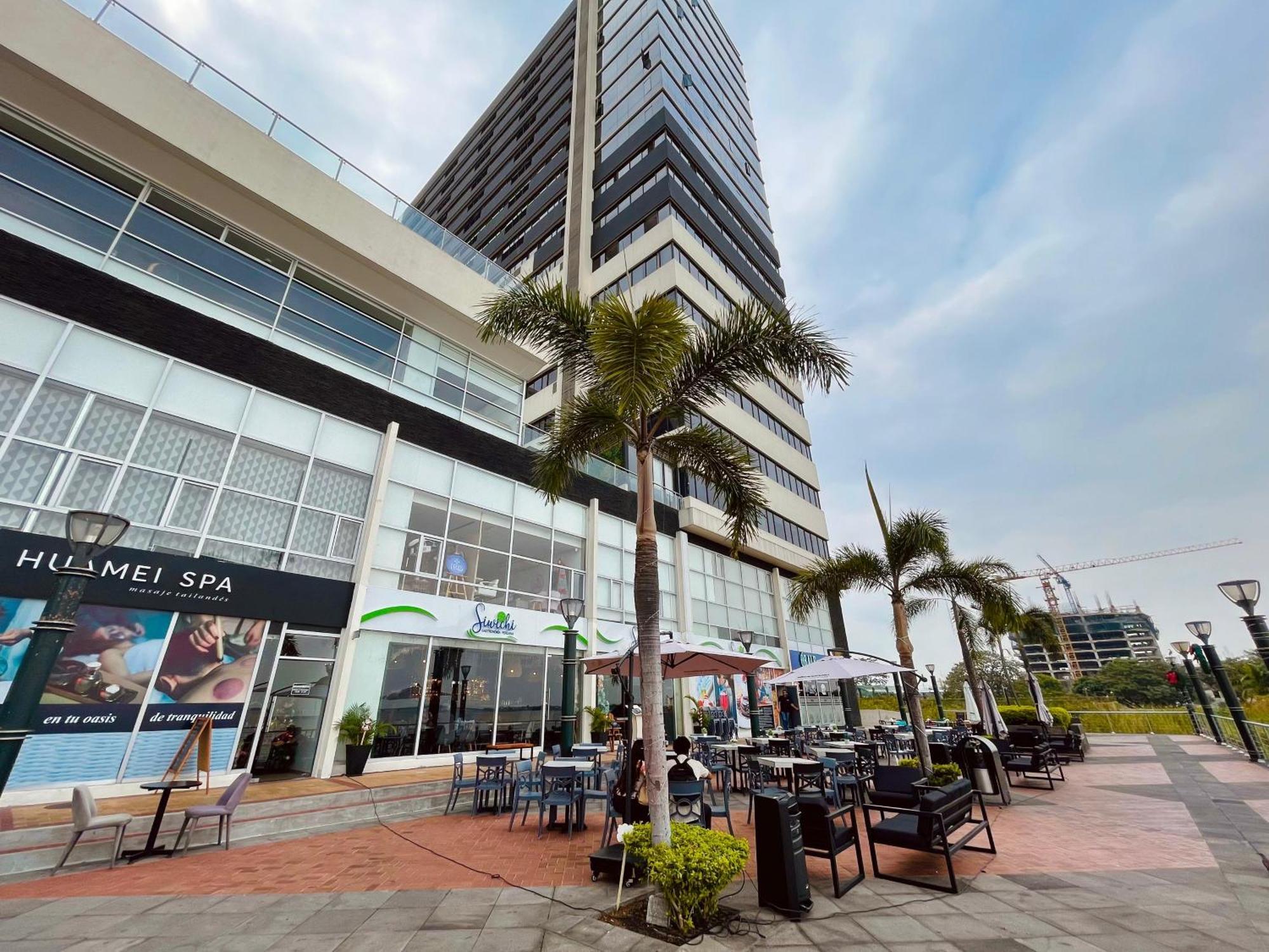 Suite Frente Al Rio En Puerto Santa Ana Riverfront Γκουαγιακίλ Εξωτερικό φωτογραφία